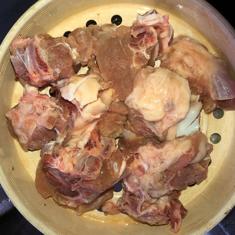 Step 1 Prepare the pork bones Pork bone porridge