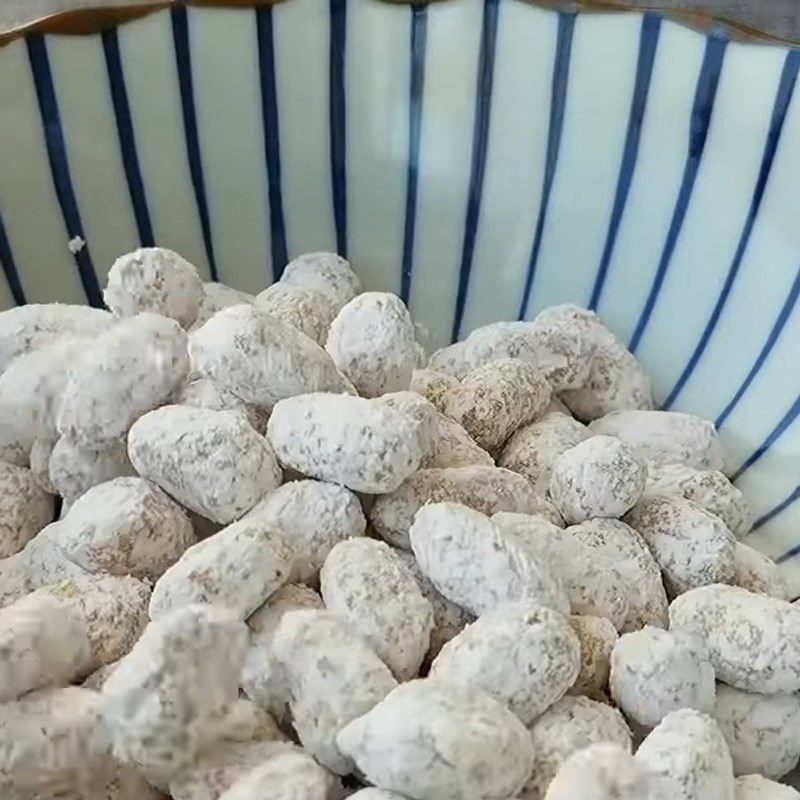 Step 3 Seasoning peanuts Crispy seasoned fried peanuts