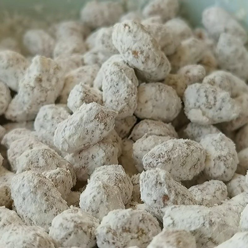 Step 3 Seasoning peanuts Crispy seasoned fried peanuts
