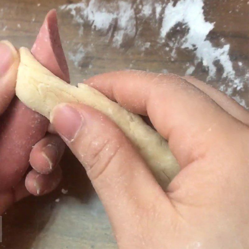 Step 4 Shaping the sausage roll using an air fryer