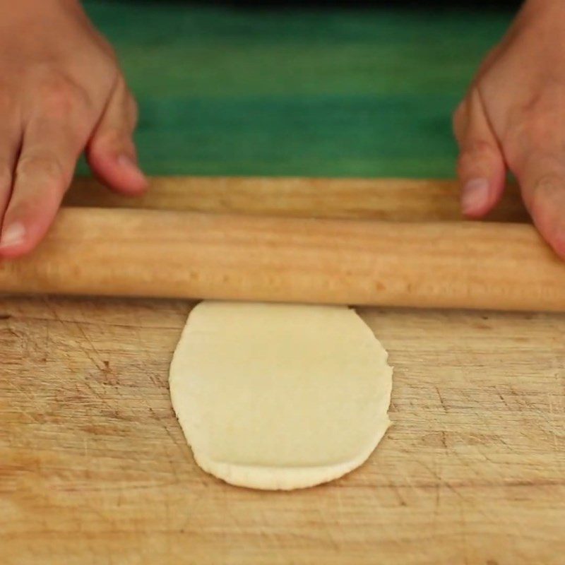 Step 3 Shaping the bread and second proofing Saigon bread stick