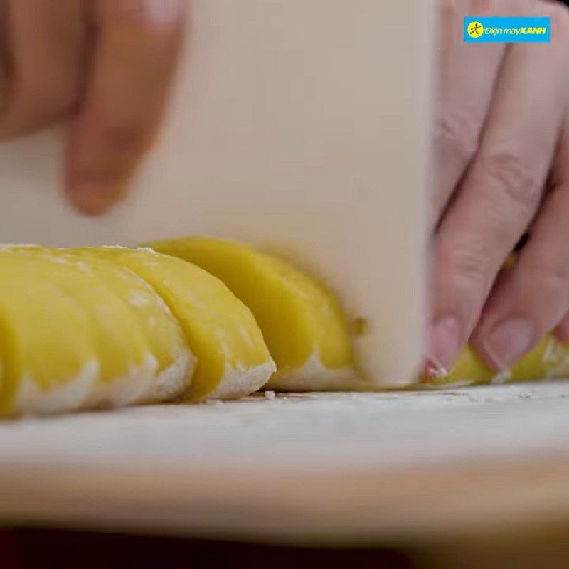 Step 4 Shaping the Cake Durian Cream Mochi