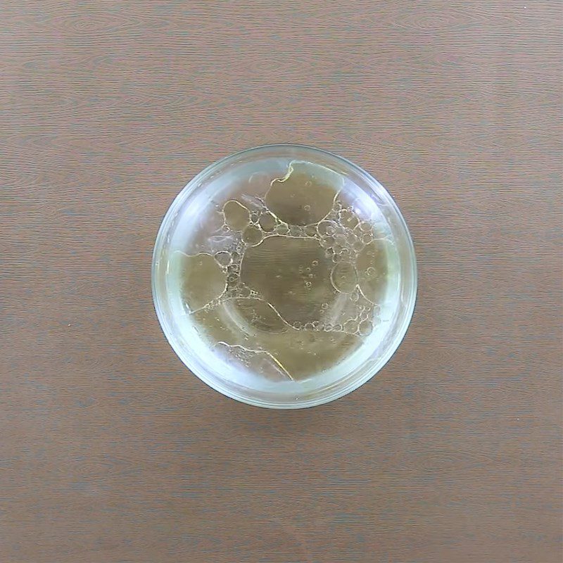 Step 2 Shape the white jelly balls