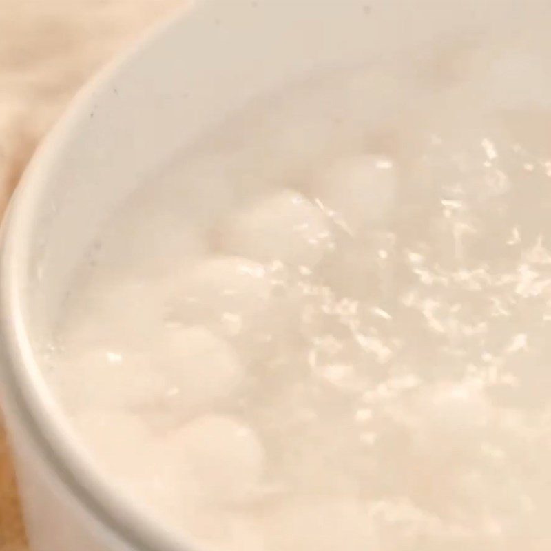 Step 2 Shape and boil the mochi for milk tea hot pot