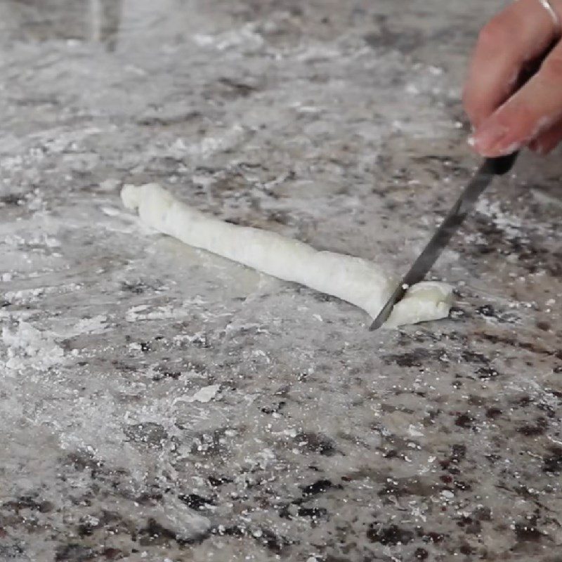 Step 3 Shaping and boiling tapioca pearls Kiwi milk tea tapioca pearls