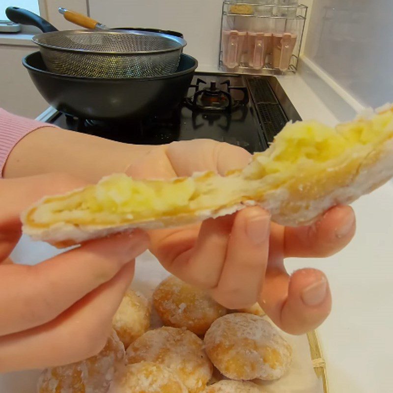 Step 6 Finished product of fried cake with mung bean filling