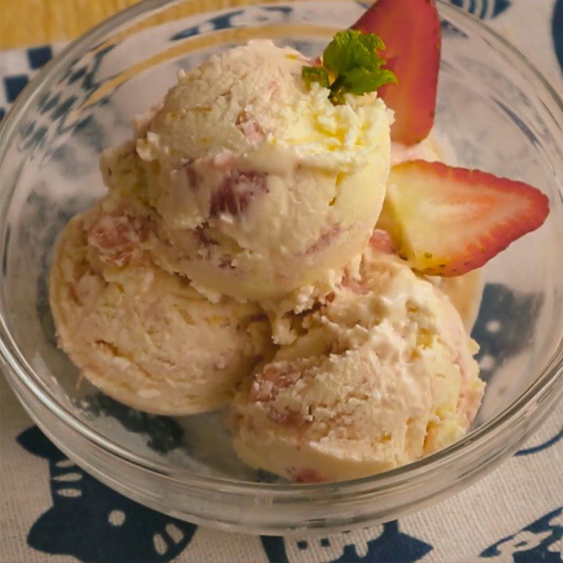 Step 7 Product Strawberry Cheese Yogurt Ice Cream