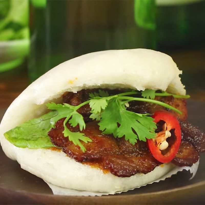 Step 5 Final product Taiwanese meat buns