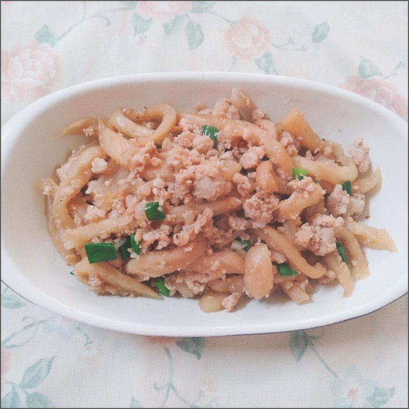 Step 4 Finished Product Stir-fried Pickled Radish with Minced Meat