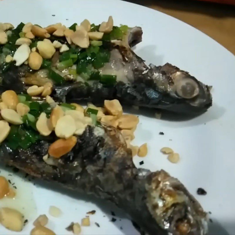 Step 4 Finished Product Grilled Snakehead Fish with Scallion Oil