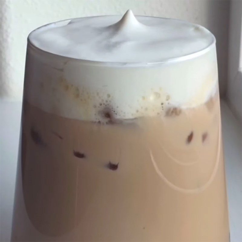 Step 4 Final Product Cheese Foam Milk Tea (without cream cheese)