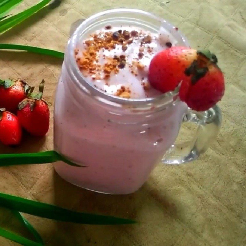 Step 3 Final product Strawberry sáp coconut smoothie
