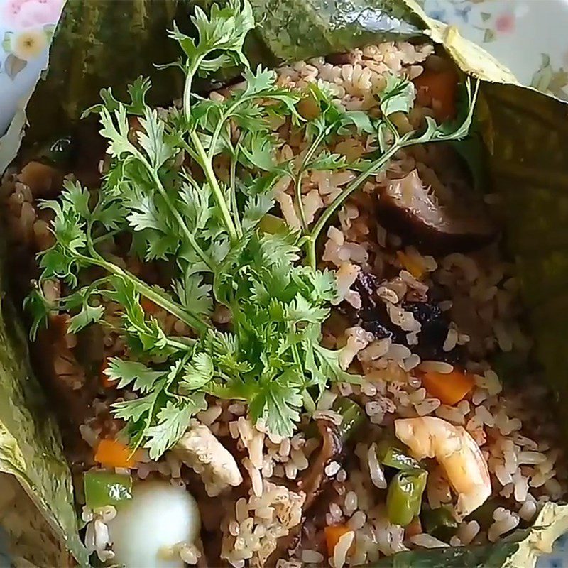 Step 6 Final product Steamed brown rice with lotus leaves