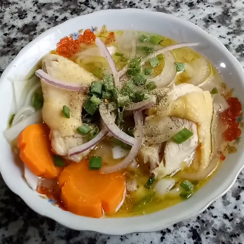 Step 5 Final product Bánh canh with sliced chicken