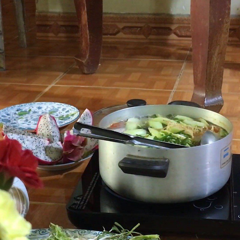 Step 5 Final product of sour bamboo shoot snakehead fish hotpot