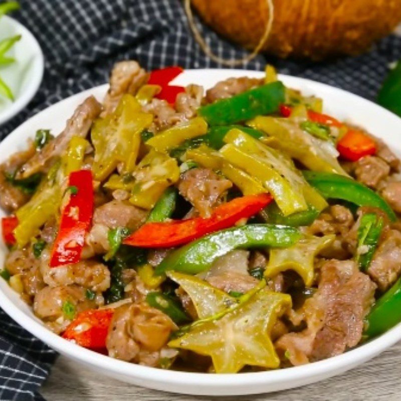 Step 4 Final product Stir-fried pork with starfruit and bell peppers