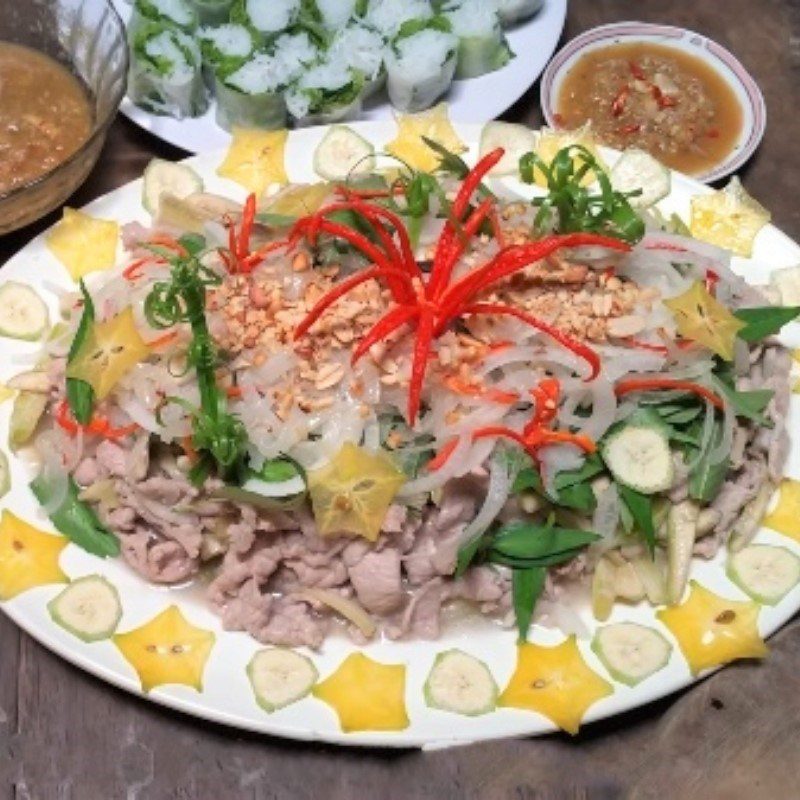 Step 5 Final product Stir-fried pork with green banana and starfruit