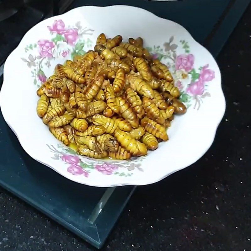 Step 4 Final product Garlic butter fried larvae