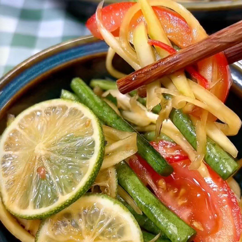 Step 4 Final product Thai papaya salad (Recipe shared by Tiktok Vegetarian Kitchen XANH)
