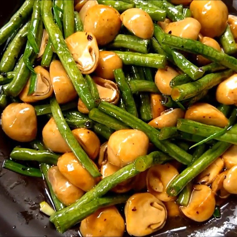Step 3 Final product Stir-fried straw mushrooms with green beans