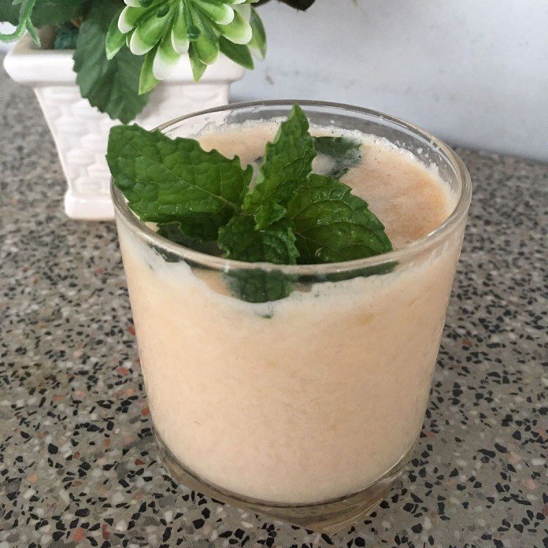 Step 3 Final product Fresh apple milk smoothie