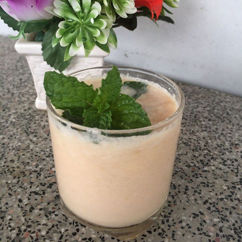 Step 3 Final product Fresh apple milk smoothie