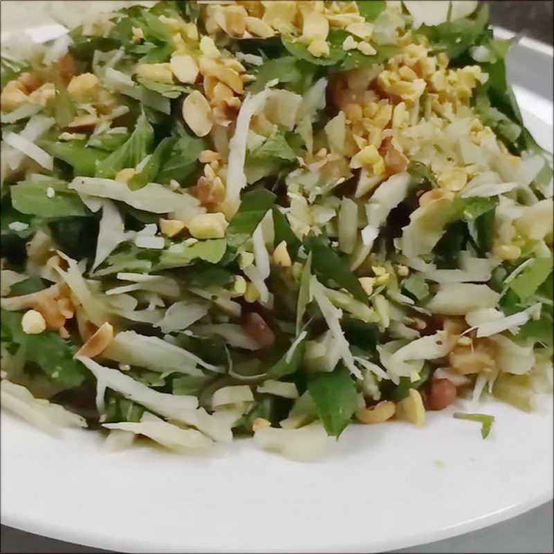 Step 5 Final Product Mixed jackfruit with crispy pork Da Nang