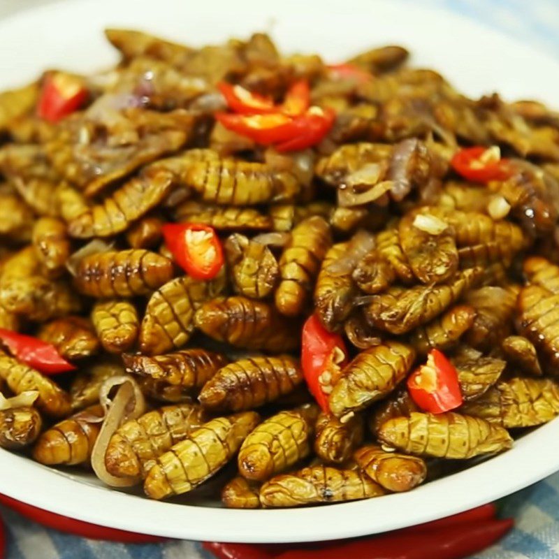 Step 4 Product Stir-fried larvae with fish sauce and onion