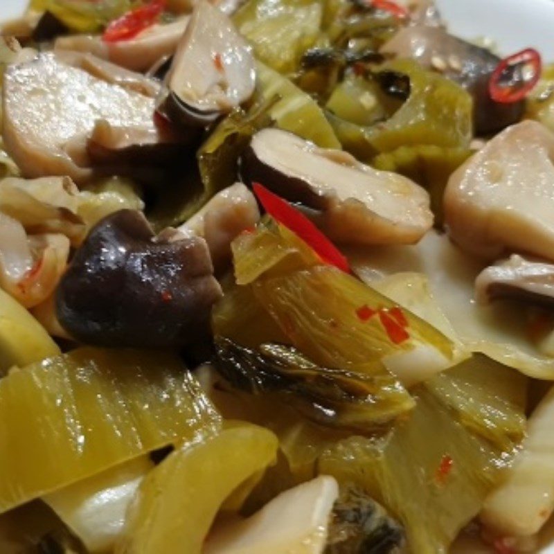 Step 6 Finished Product Stir-fried Straw Mushrooms with Pickled Mustard Greens