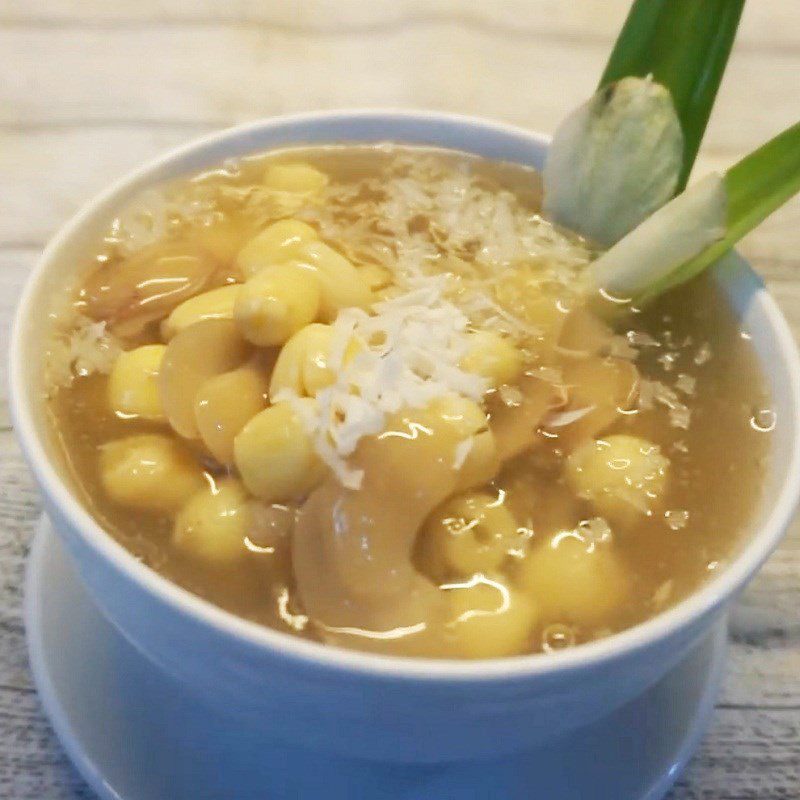 Step 5 Final Product Mung bean and lotus seed dessert