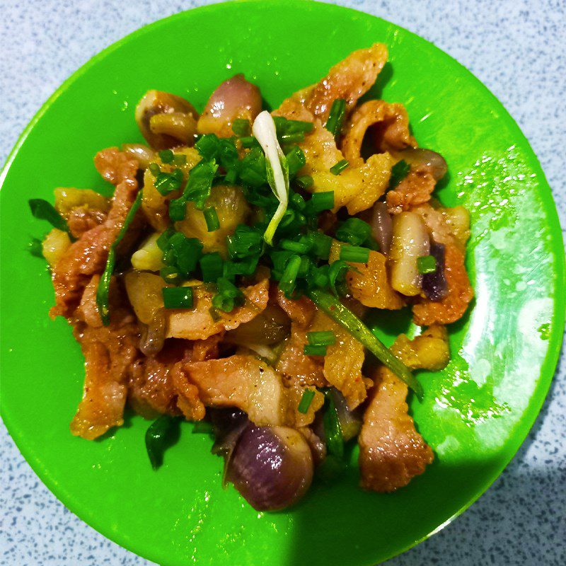 Step 4 Final Product Stir-fried pork with purple onion