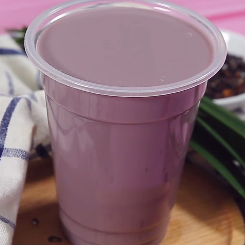 Step 5 Final product Fresh black sticky rice milk