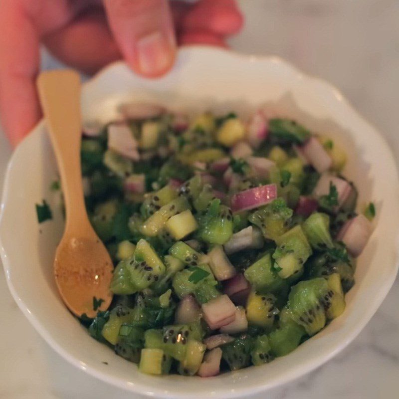 Step 3 Finished kiwi salad