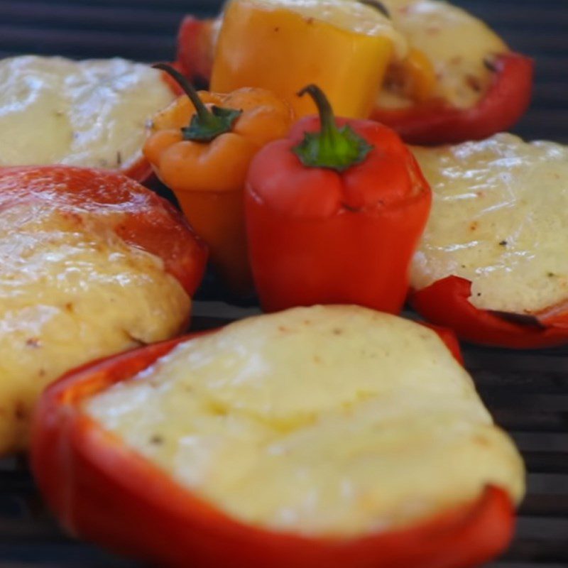 Step 4 Final Product Grilled Bell Peppers with Cheese