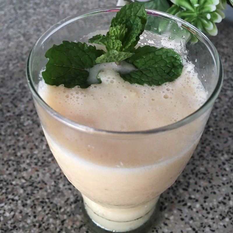 Step 3 Finished product of apple yogurt smoothie