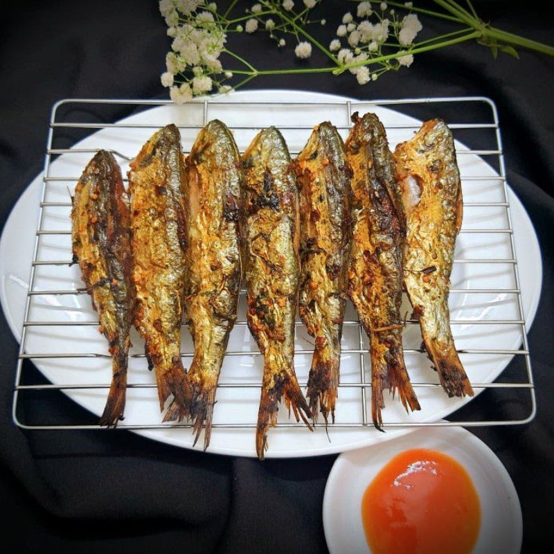 Step 4 Final Product Grilled sardines with basil leaves using an air fryer