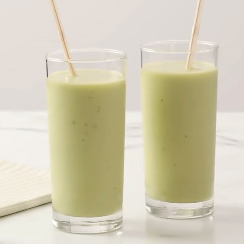 Step 3 Final product for Banana Avocado Smoothie
