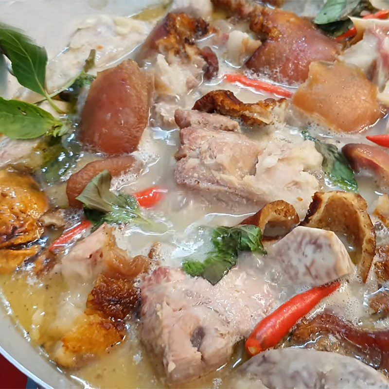 Step 5 Final product Roasted pork hotpot with fermented tofu