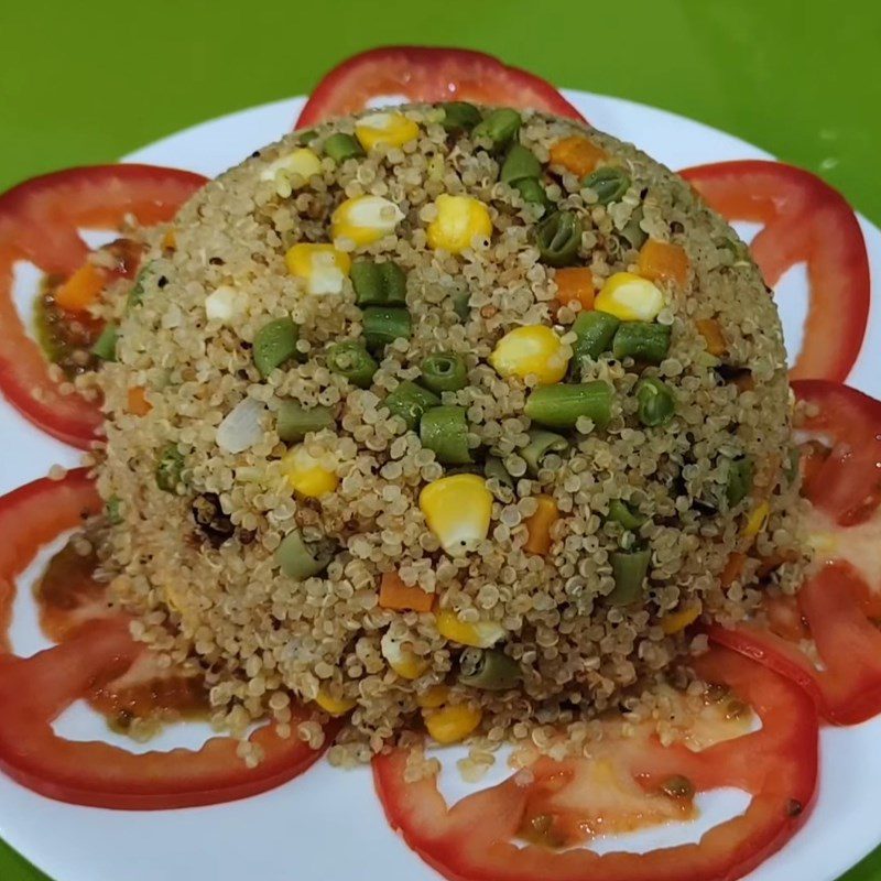 Step 5 Finished product Quinoa mixed with vegetables cooked in a rice cooker