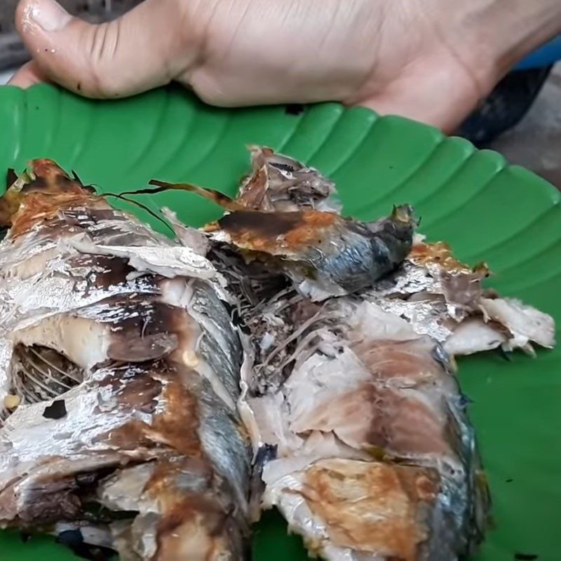 Step 4 Final Product Grilled Silver Fish with Chili Lime Salt