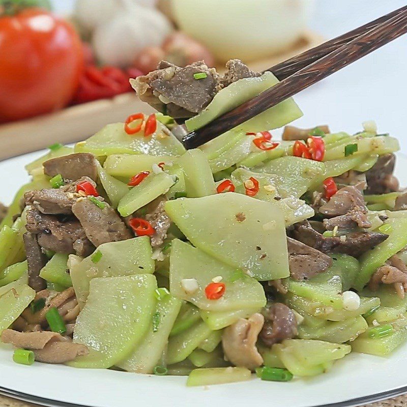 Step 5 Final Product Stir-fried chayote with pig heart