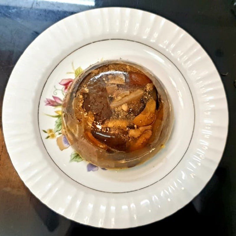 Step 6 Final product Chicken jelly with wood ear mushrooms, shiitake mushrooms