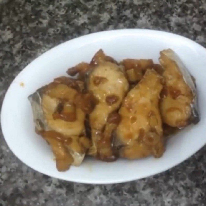 Step 5 Finished product Braised mackerel with pork belly