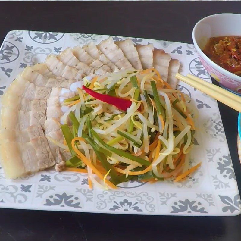 Step 4 Final product Bean sprouts with rice washing water
