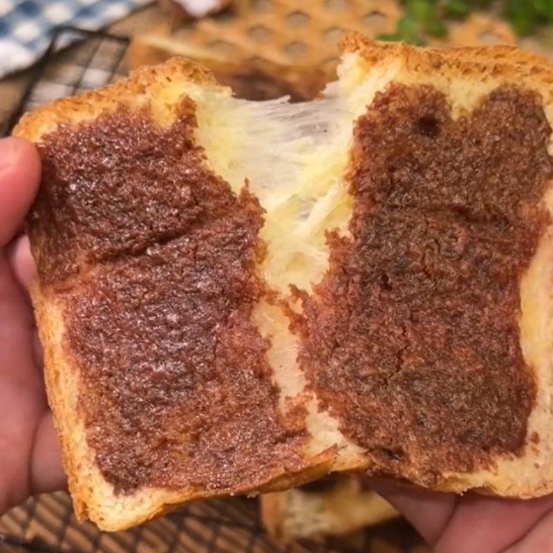 Step 4 Finished Product Milo Bread (Recipe shared from Tiktok into the kitchen with TasteVN)