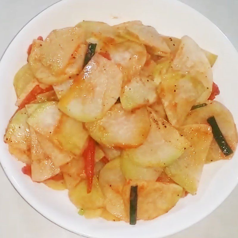 Step 4 Final product Stir-fried kohlrabi with tomatoes
