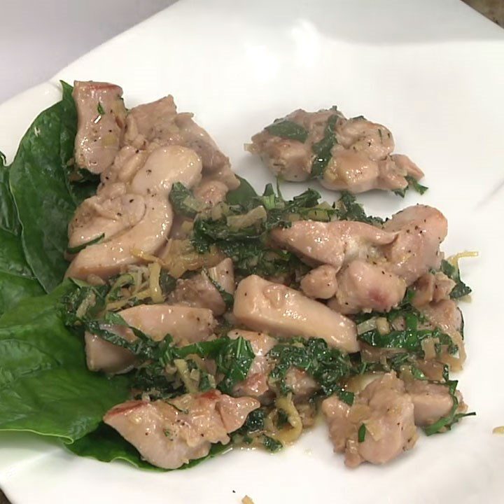 Step 4 Final Product Stir-fried Chicken with Wild Betel Leaves