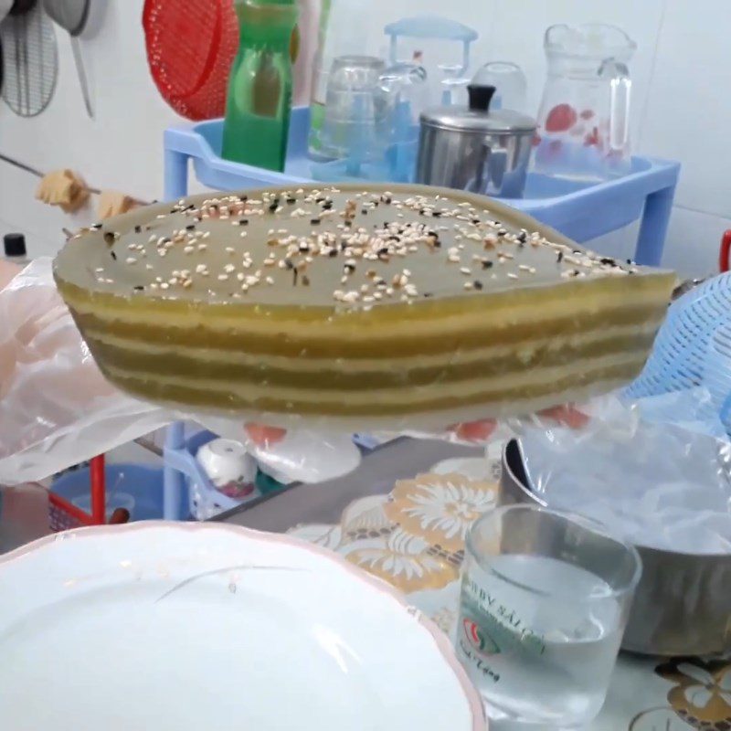 Step 6 Final Product Steamed pig skin cake in a rice cooker