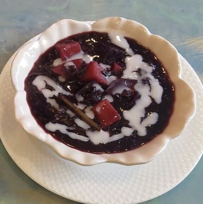 Step 5 Final product Black sticky rice with sweet potato and taro