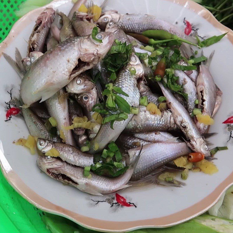 Step 4 Final product Sour fish soup with water lily